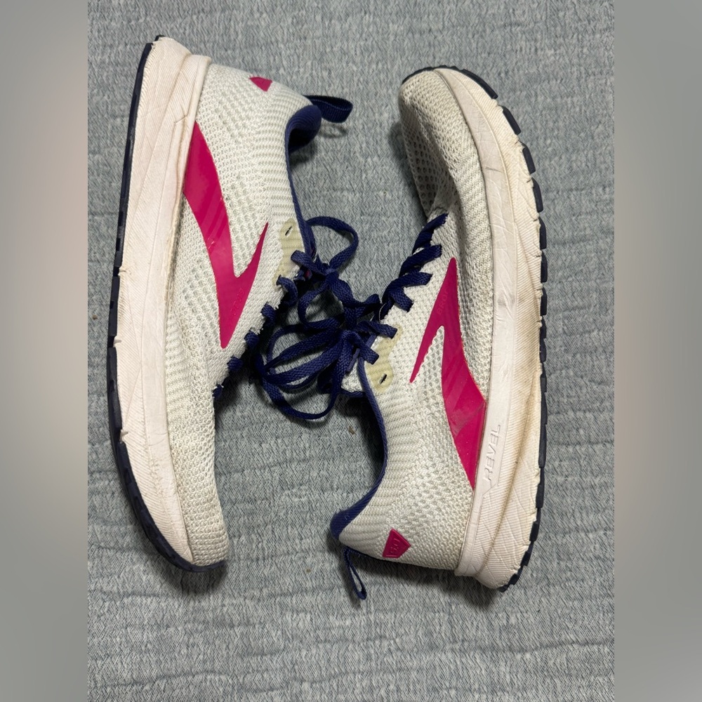 Size 6.5 B - Brooks Women’s Revel 5 Running Shoes White. Pink - 120361-1B-193